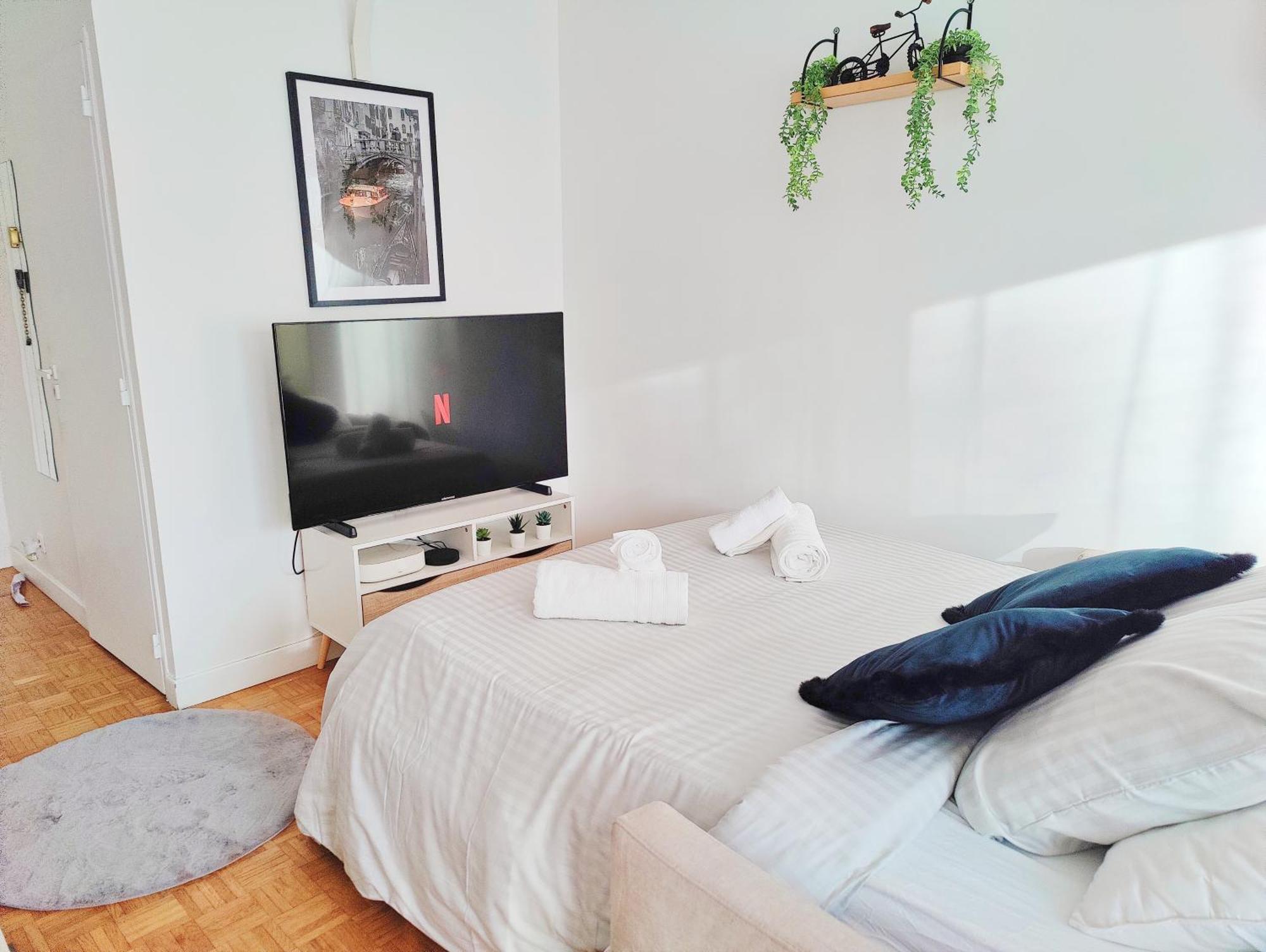 Metro A 2 Minutes Paris Centre Le Marais Apartment Romainville Exterior photo